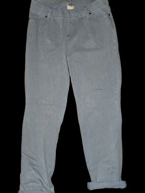 Time and Tru Light Blue Cropped Women's Jeans Ankle